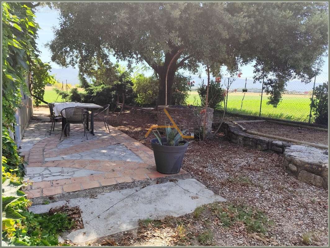 Maison à CLEON-D&#039;ANDRAN