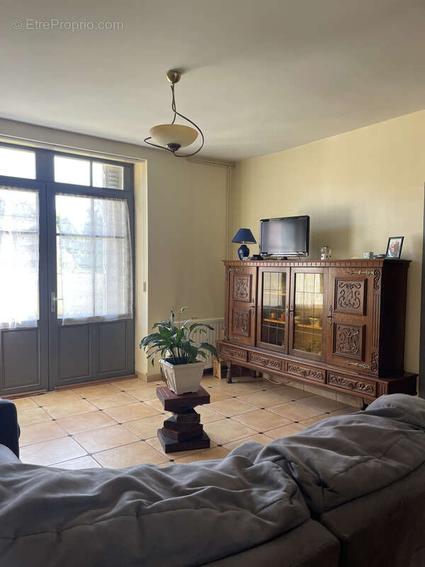 Maison à SAINT-DENIS-DES-MURS