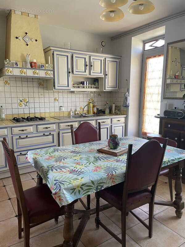 Maison à SAINT-DENIS-DES-MURS