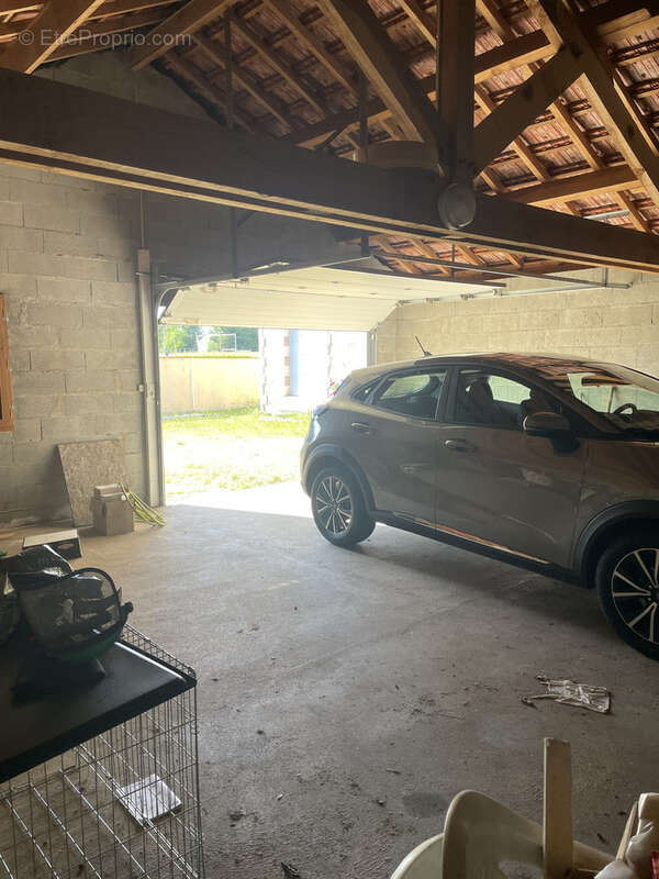 Maison à SAINT-DENIS-DES-MURS