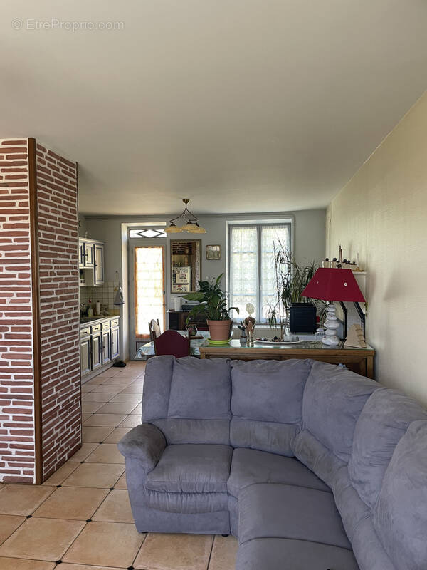 Maison à SAINT-DENIS-DES-MURS