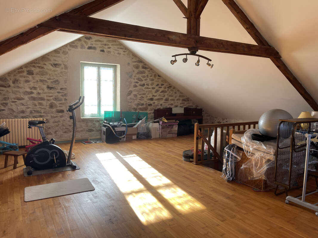 Maison à SAINT-DENIS-DES-MURS