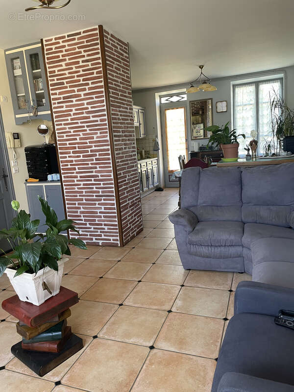 Maison à SAINT-DENIS-DES-MURS