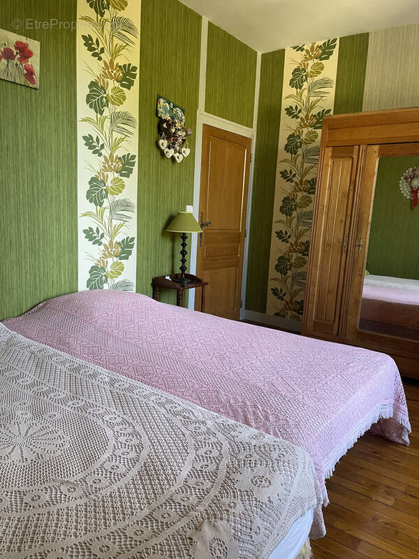 Maison à SAINT-DENIS-DES-MURS