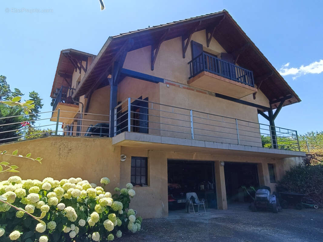 Maison à ANTONNE-ET-TRIGONANT