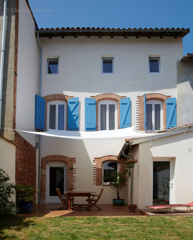 Maison à SAINT-SULPICE-SUR-LEZE