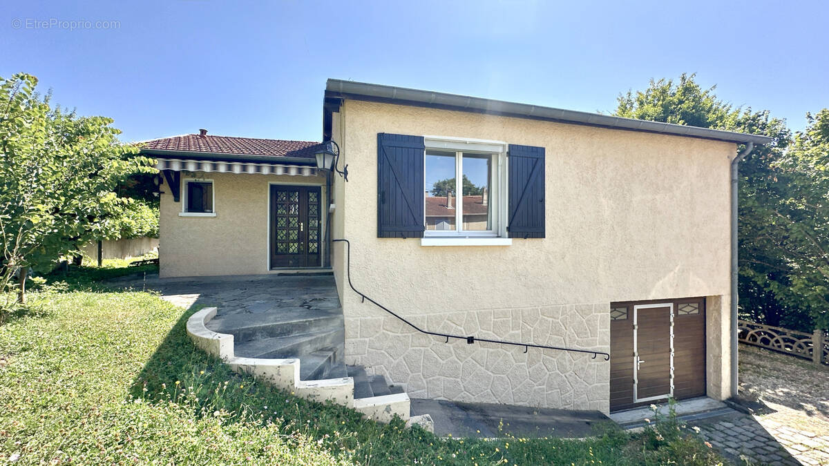 Maison à SAINTE-FOY-LES-LYON