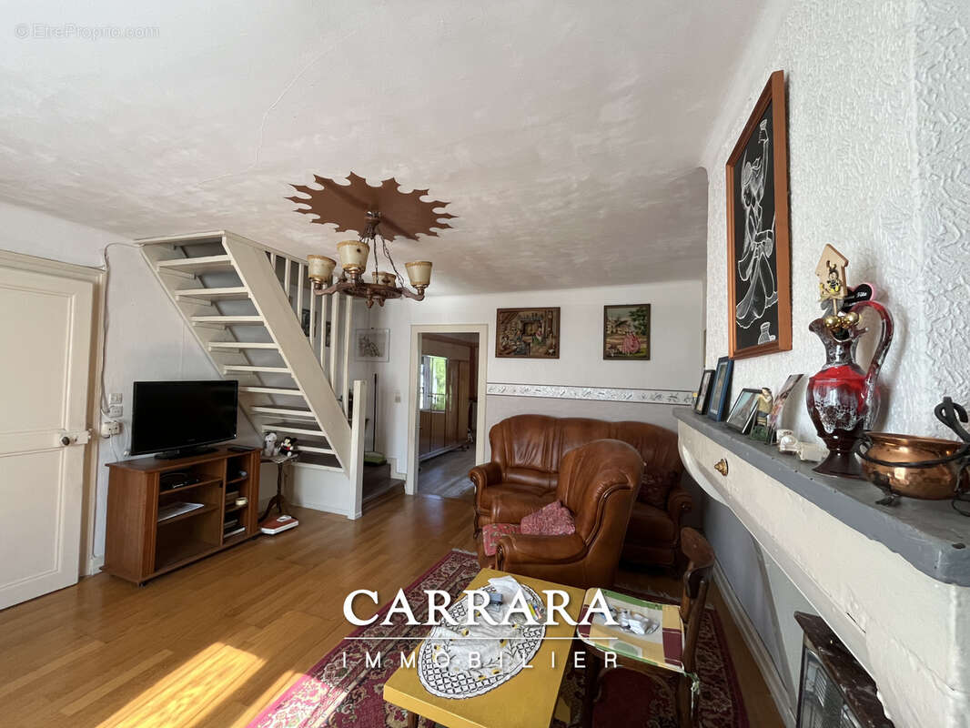 Maison à JOUY-AUX-ARCHES