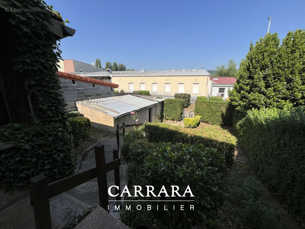 Maison à JOUY-AUX-ARCHES