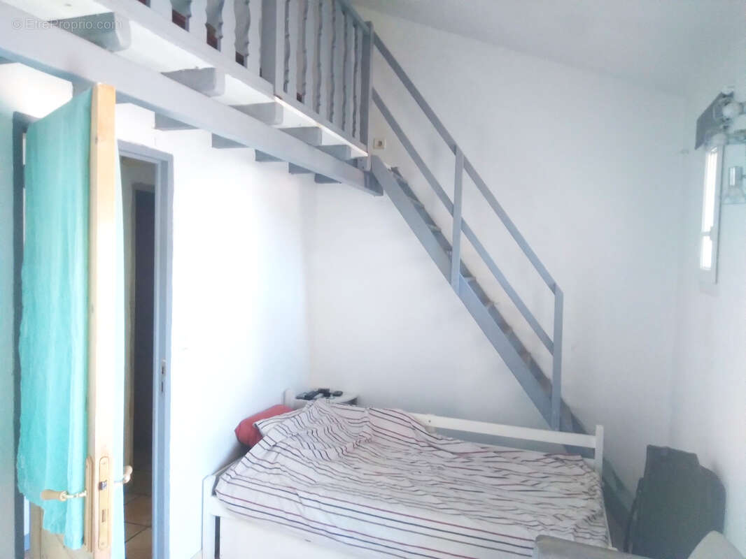 Maison à SAINT-MARTIN-DE-VALGALGUES