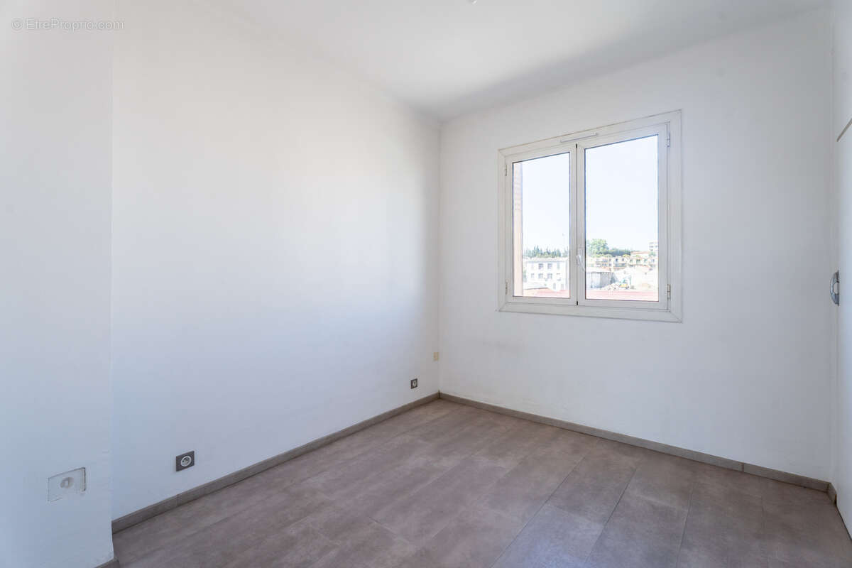 Appartement à MARSEILLE-14E