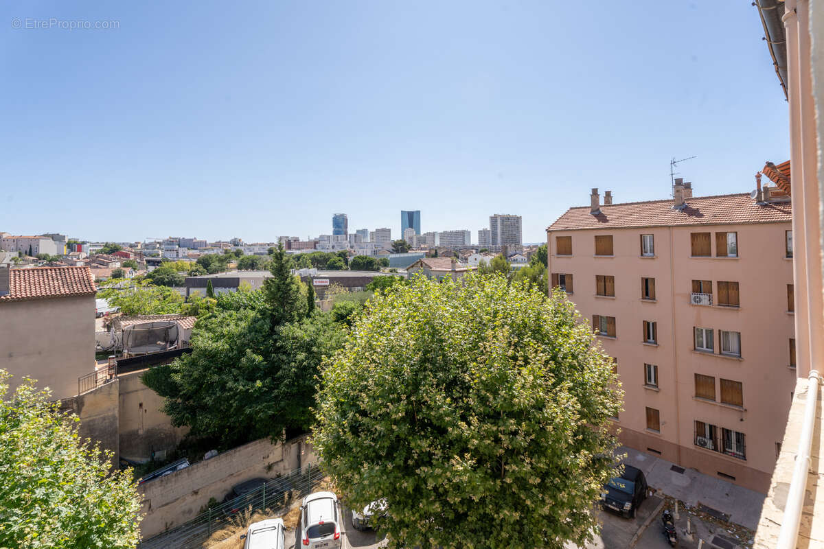 Appartement à MARSEILLE-14E