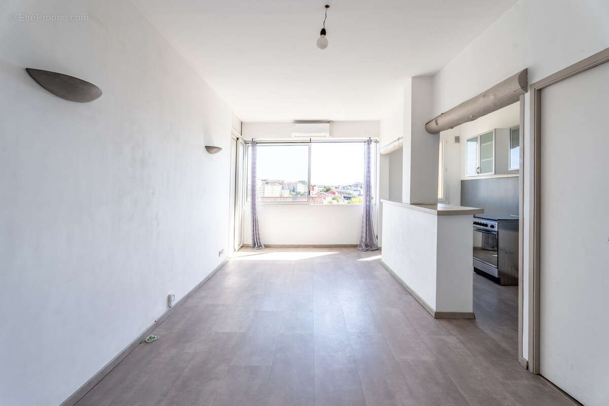 Appartement à MARSEILLE-14E