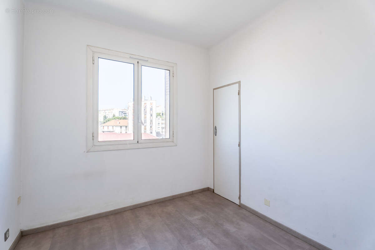 Appartement à MARSEILLE-14E