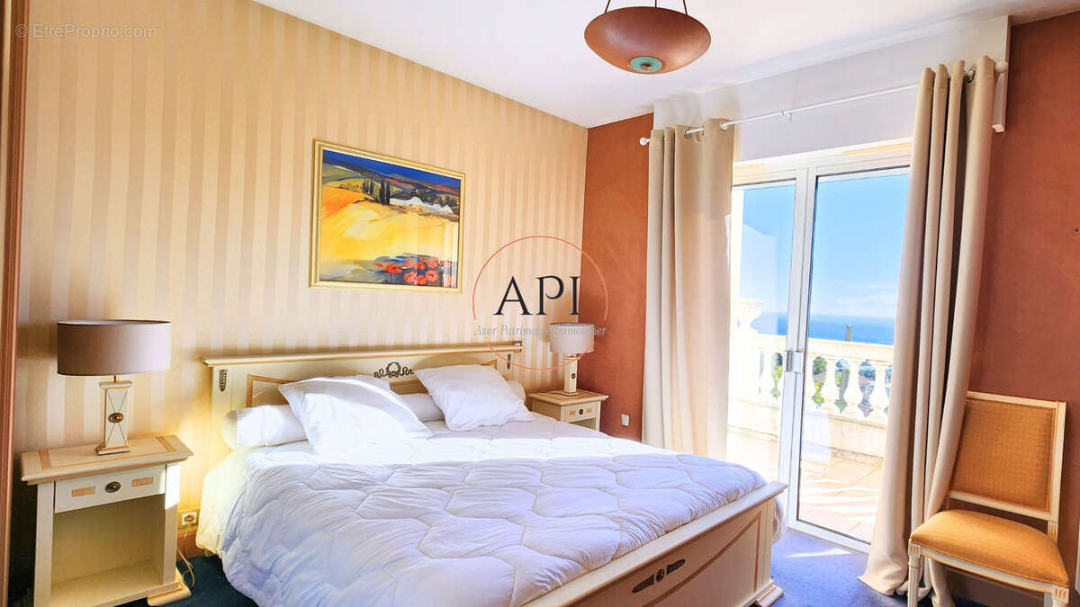 Maison à MANDELIEU-LA-NAPOULE