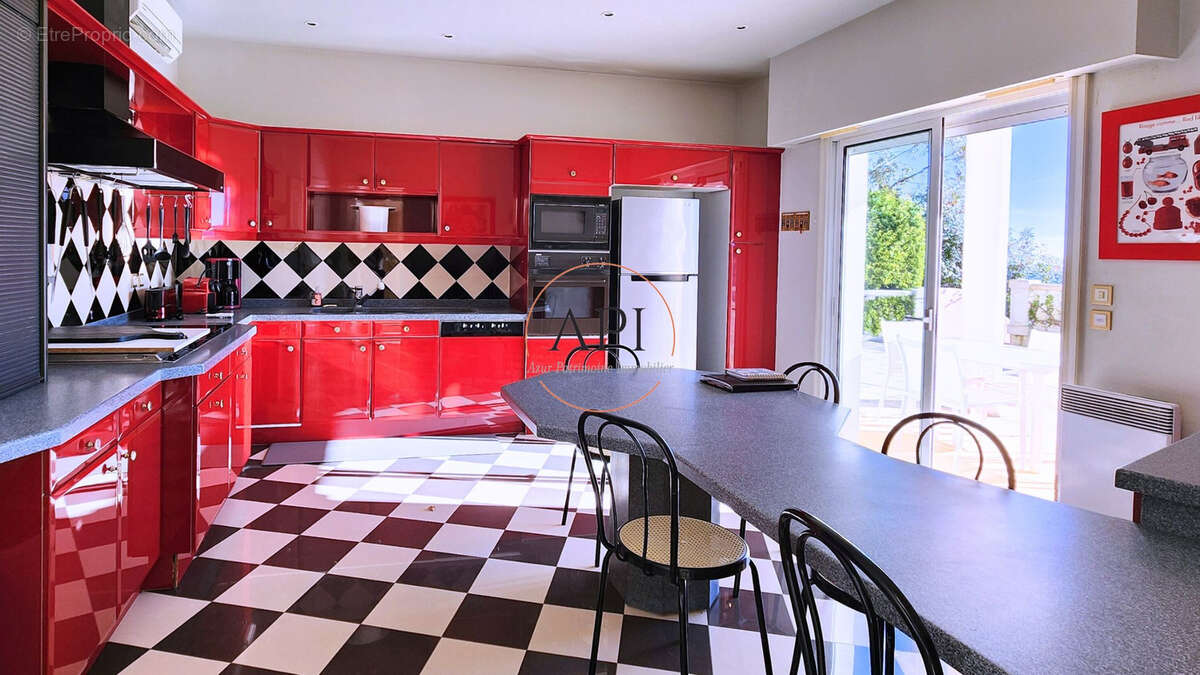 Maison à MANDELIEU-LA-NAPOULE