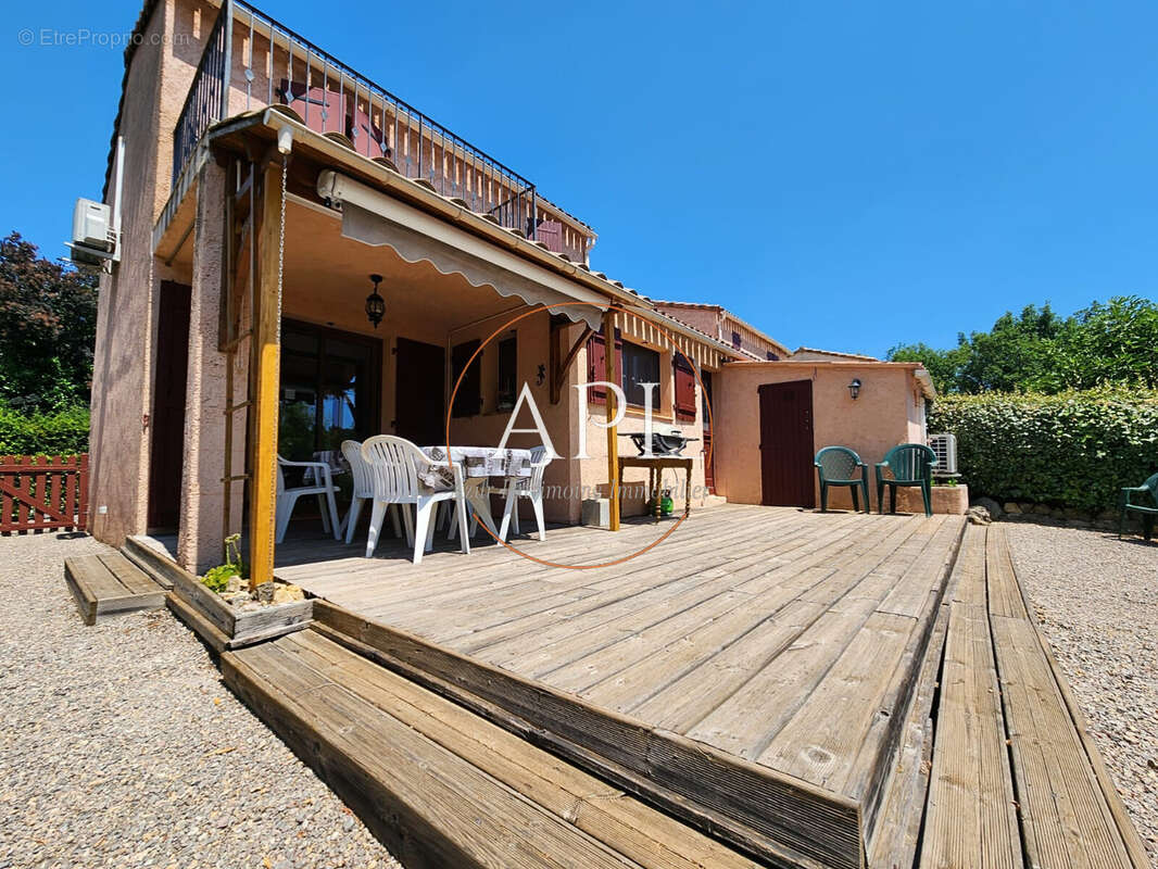 Maison à TOURRETTES