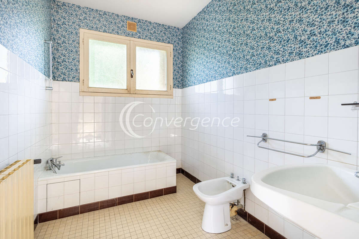 Maison à CHAMPAGNAC-LA-RIVIERE