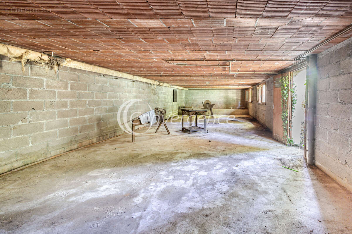 Maison à CHAMPAGNAC-LA-RIVIERE