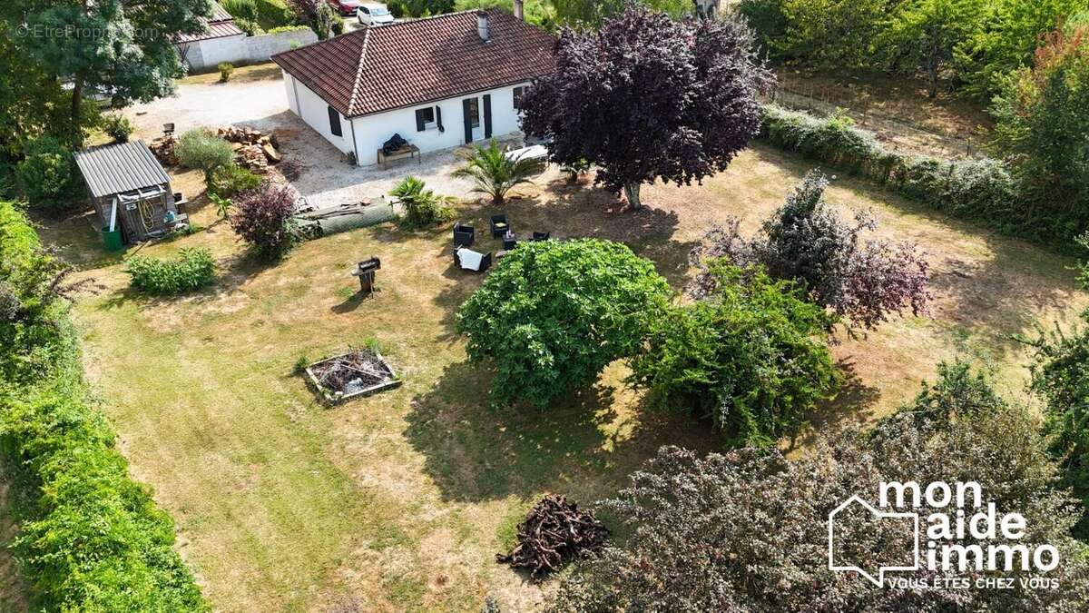 Maison à LAMOTHE-MONTRAVEL