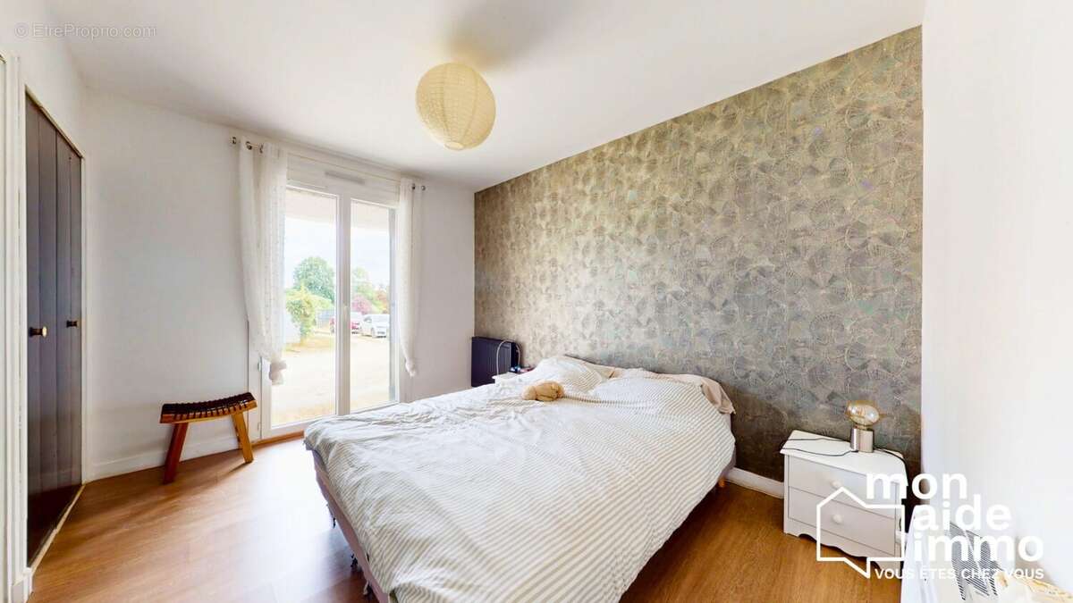 Maison à LAMOTHE-MONTRAVEL