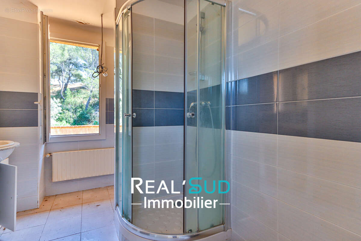 Maison à MARSEILLE-9E