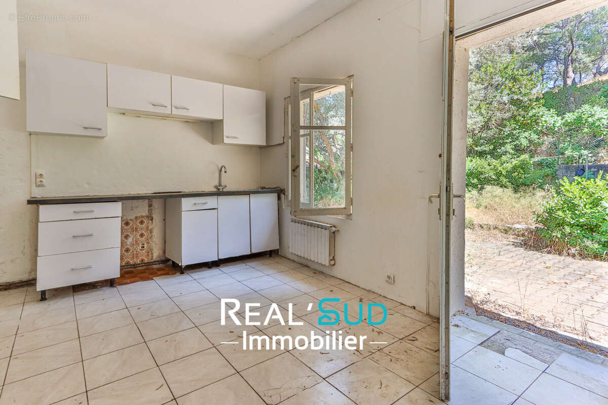 Maison à MARSEILLE-9E