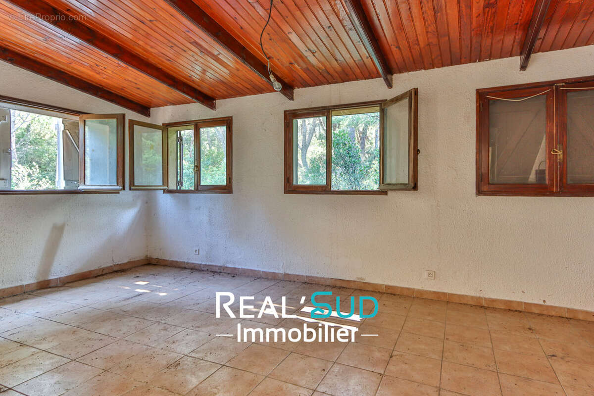 Maison à MARSEILLE-9E