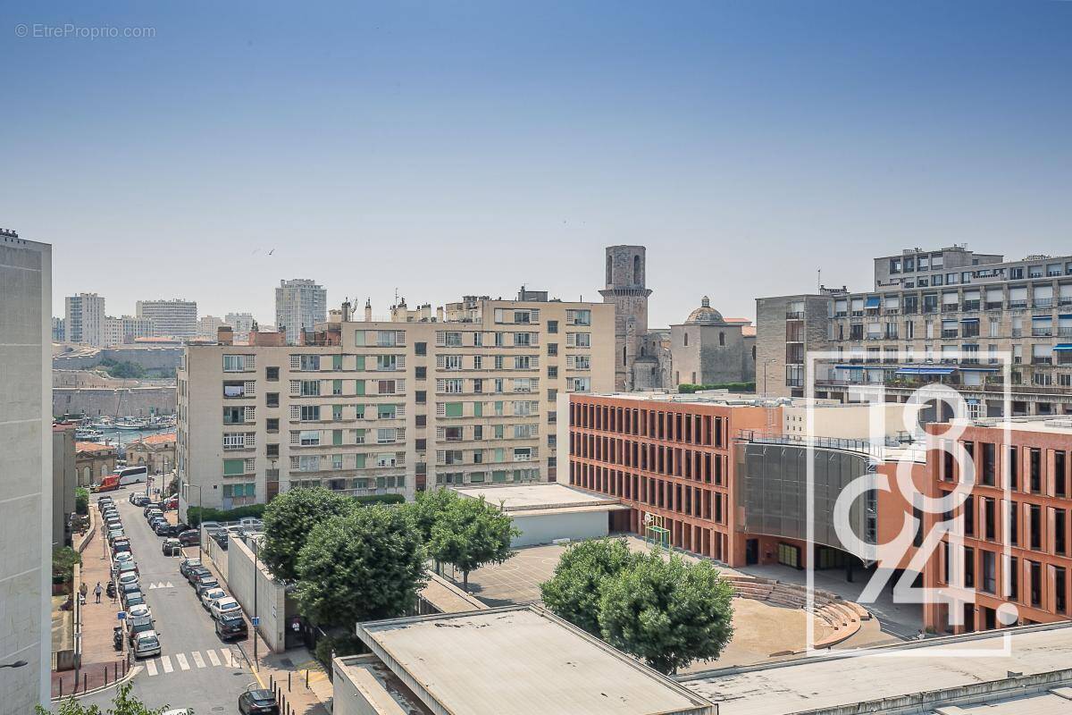 Appartement à MARSEILLE-2E