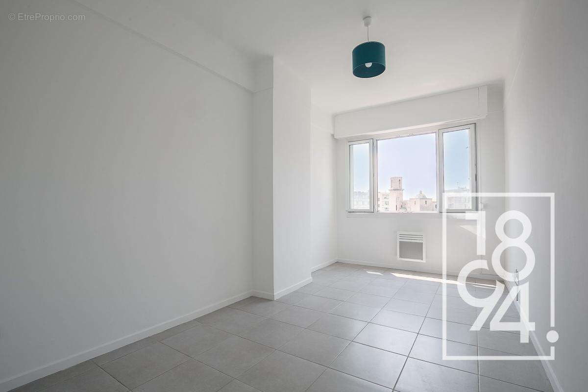 Appartement à MARSEILLE-2E