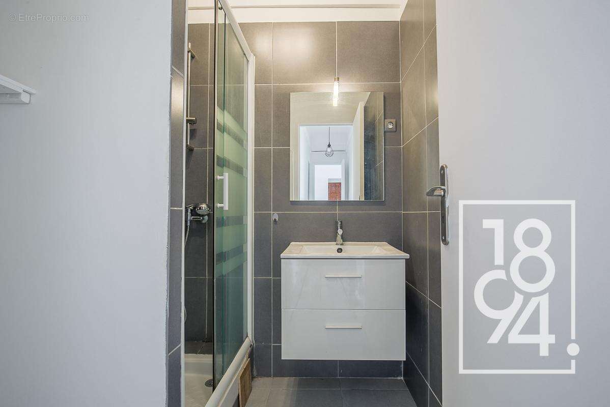 Appartement à MARSEILLE-2E