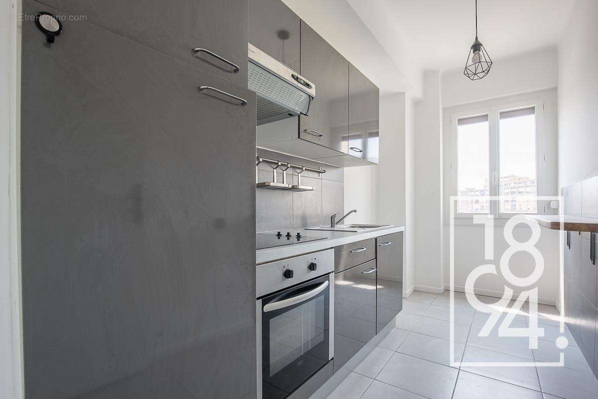 Appartement à MARSEILLE-2E