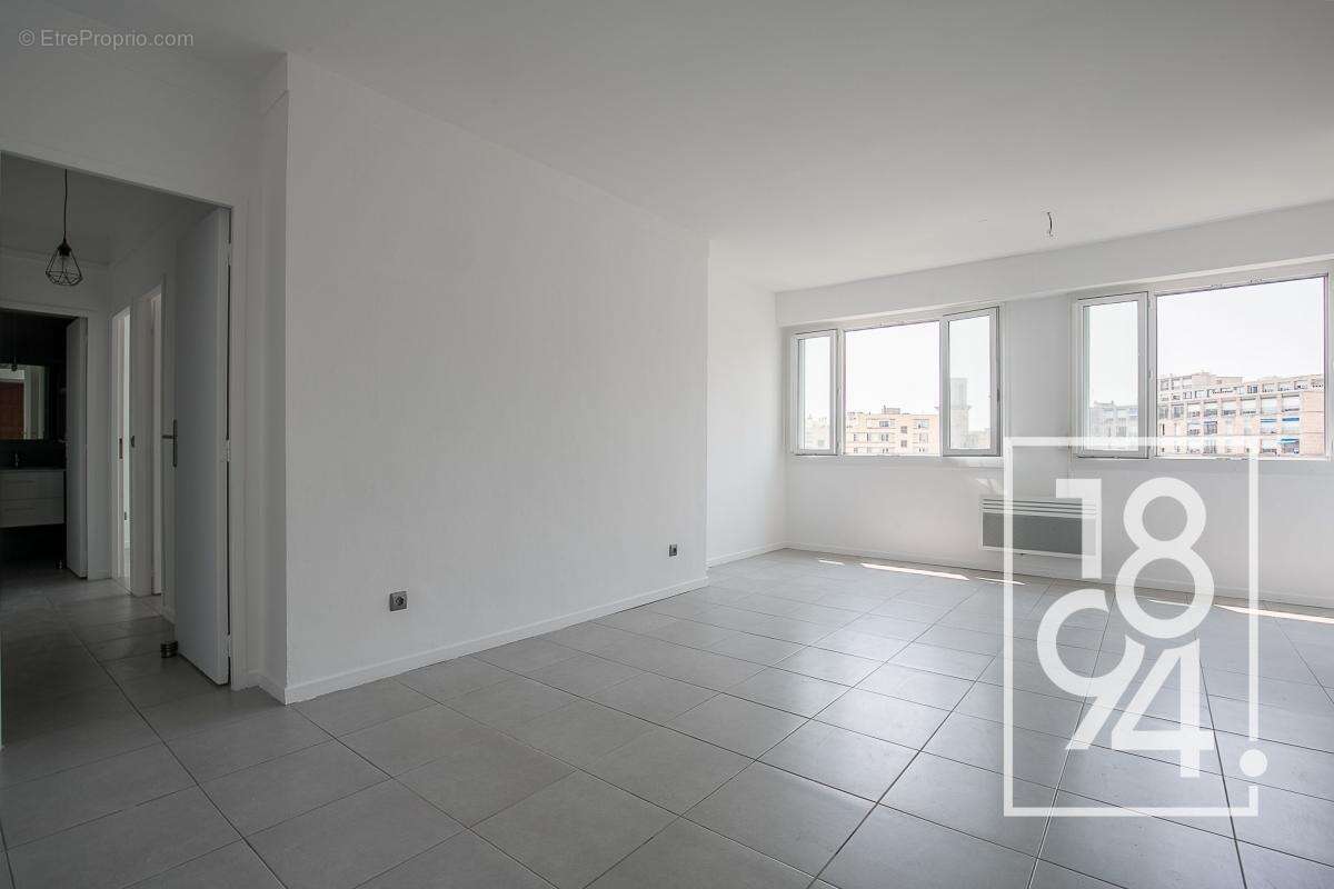 Appartement à MARSEILLE-2E