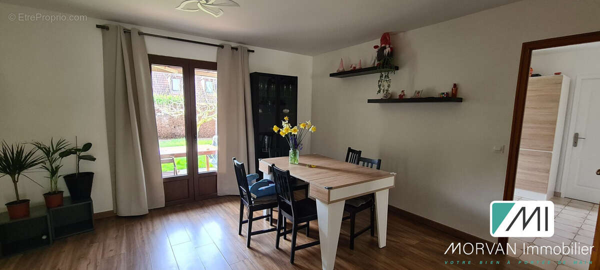 Maison à LES ESSARTS-LE-ROI