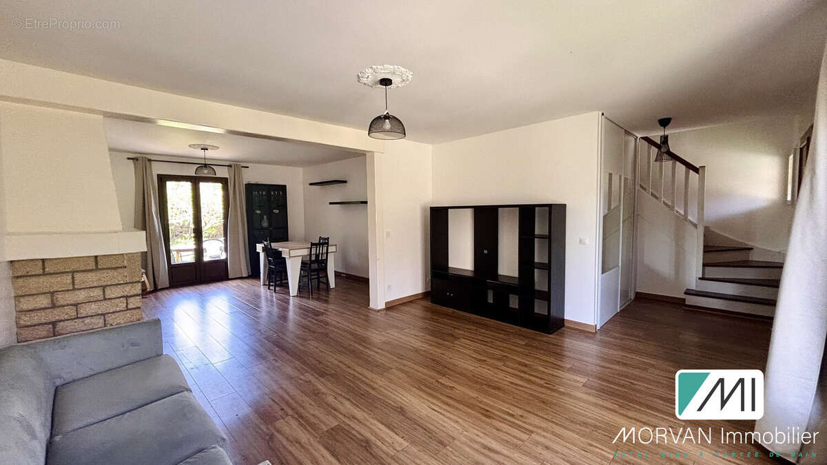 Maison à LES ESSARTS-LE-ROI