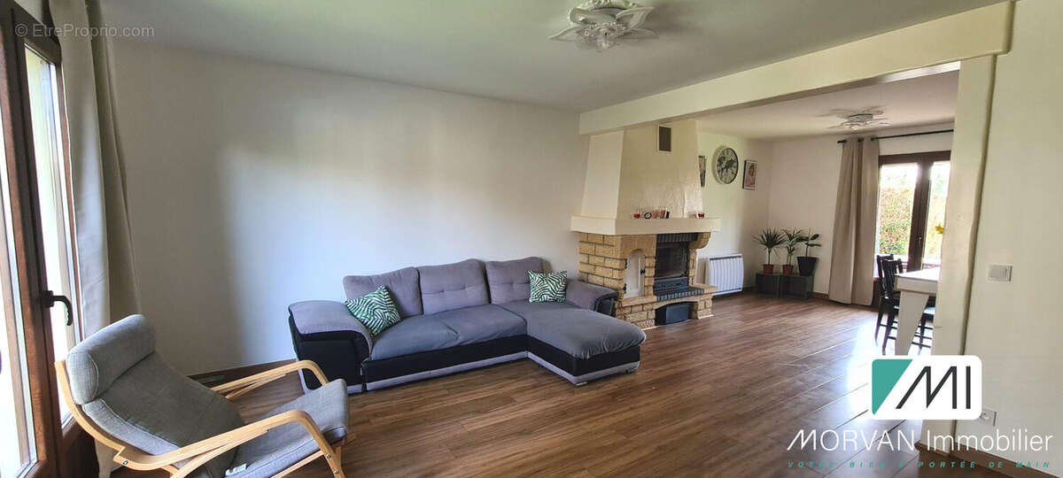 Maison à LES ESSARTS-LE-ROI