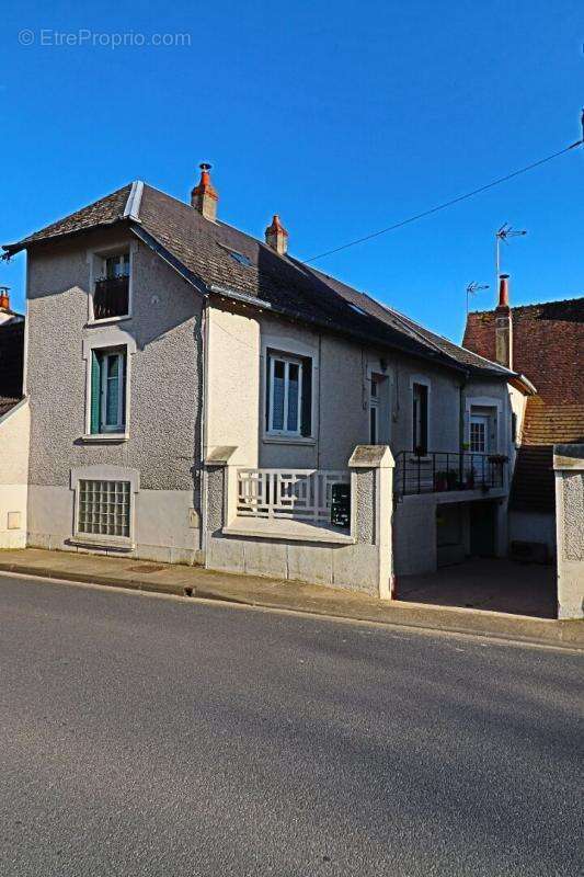 Appartement à SAINT-SATUR