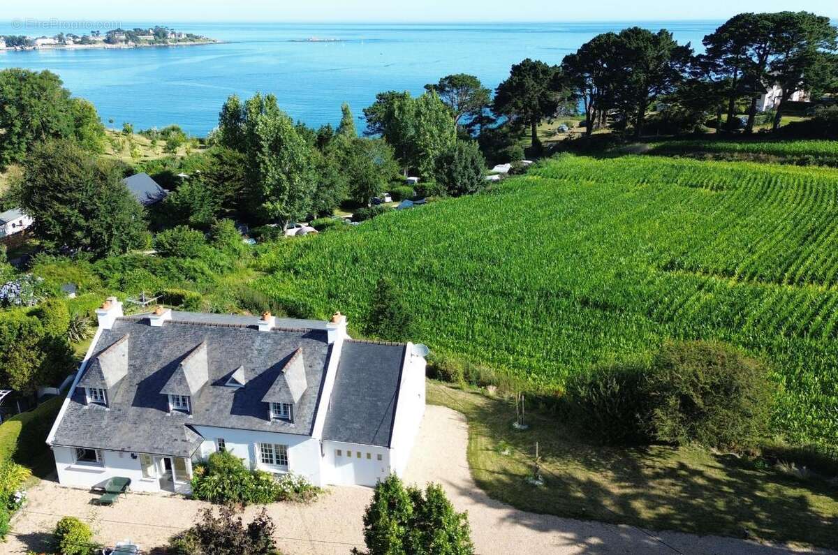 Maison à PLESTIN-LES-GREVES