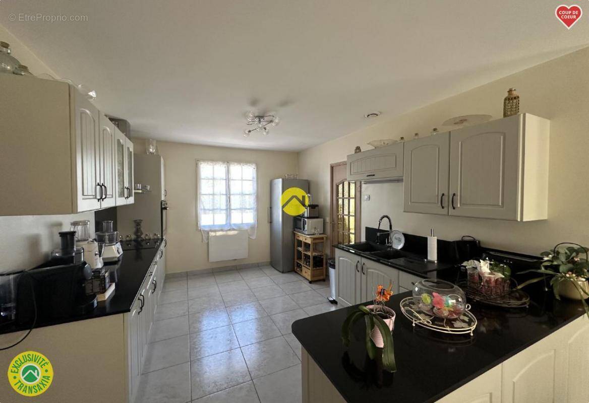 Maison à LA GUERCHE-SUR-L&#039;AUBOIS