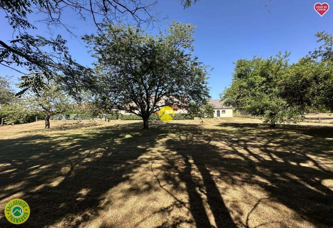 Maison à LA GUERCHE-SUR-L&#039;AUBOIS