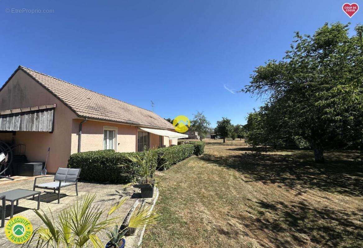 Maison à LA GUERCHE-SUR-L&#039;AUBOIS