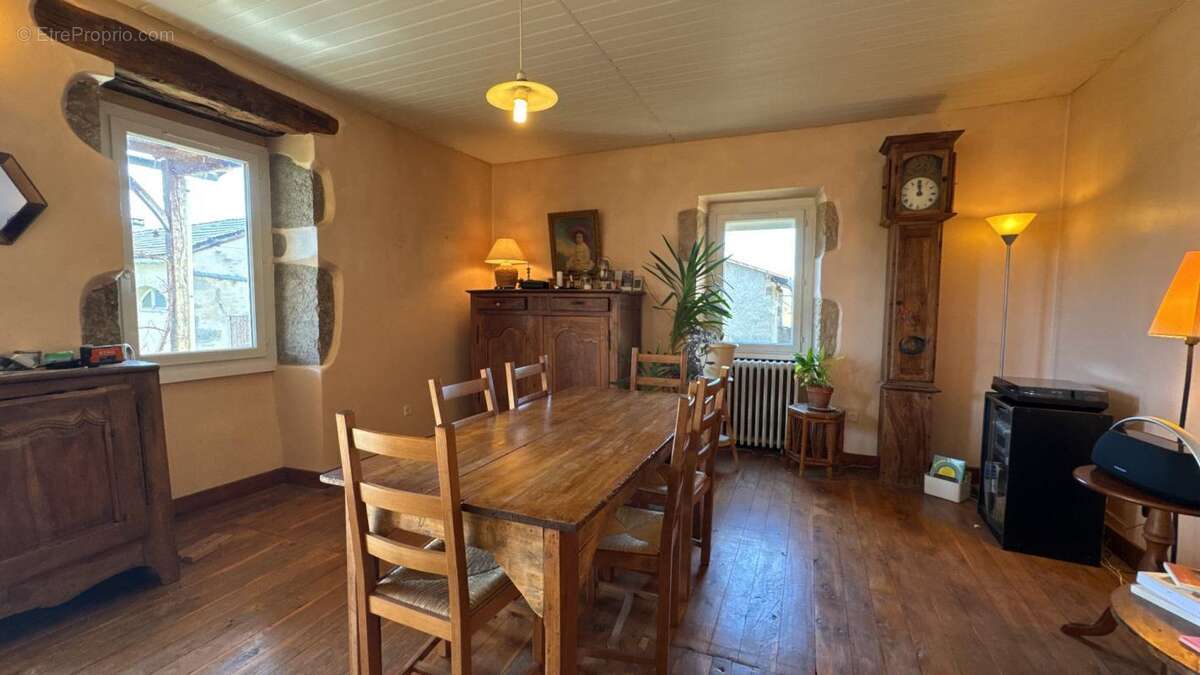 Maison à LIMOGNE-EN-QUERCY