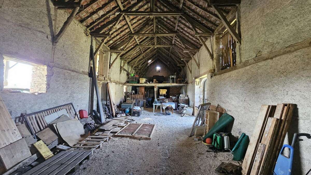 Maison à LIMOGNE-EN-QUERCY