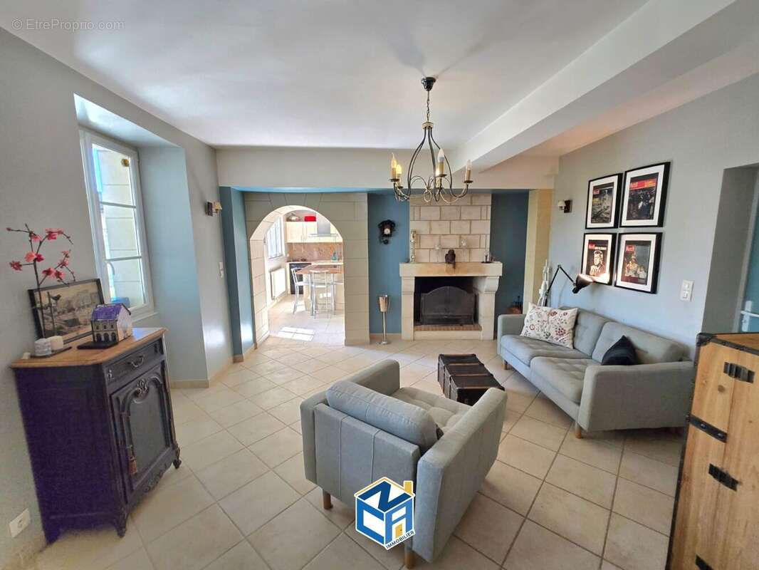 Maison à CINQ-MARS-LA-PILE