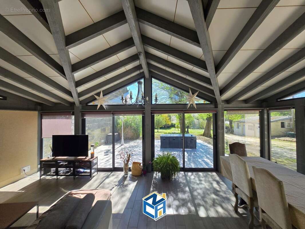 Maison à CINQ-MARS-LA-PILE