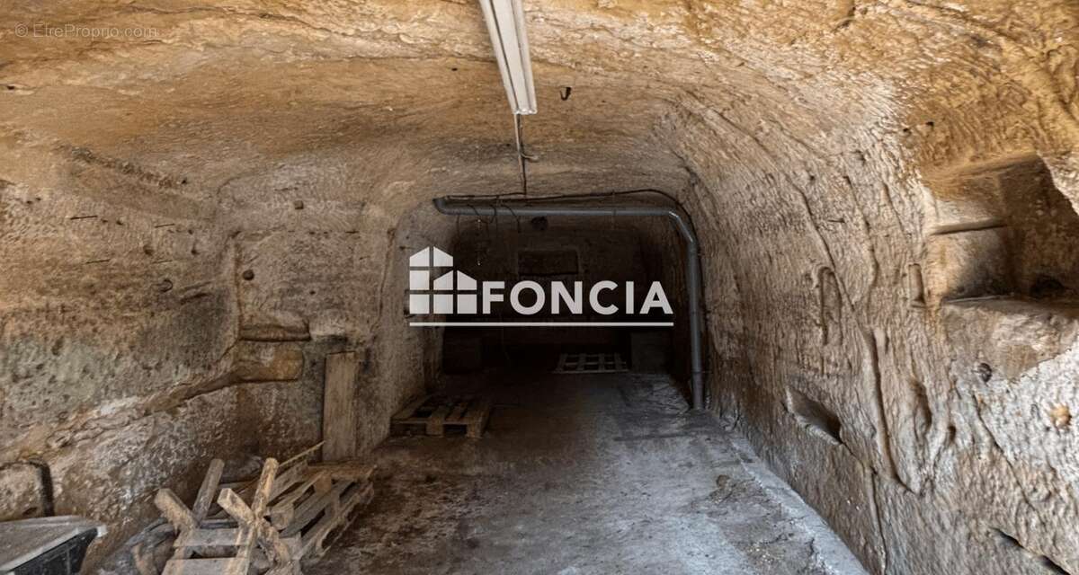 Maison à VILLAINES-LES-ROCHERS