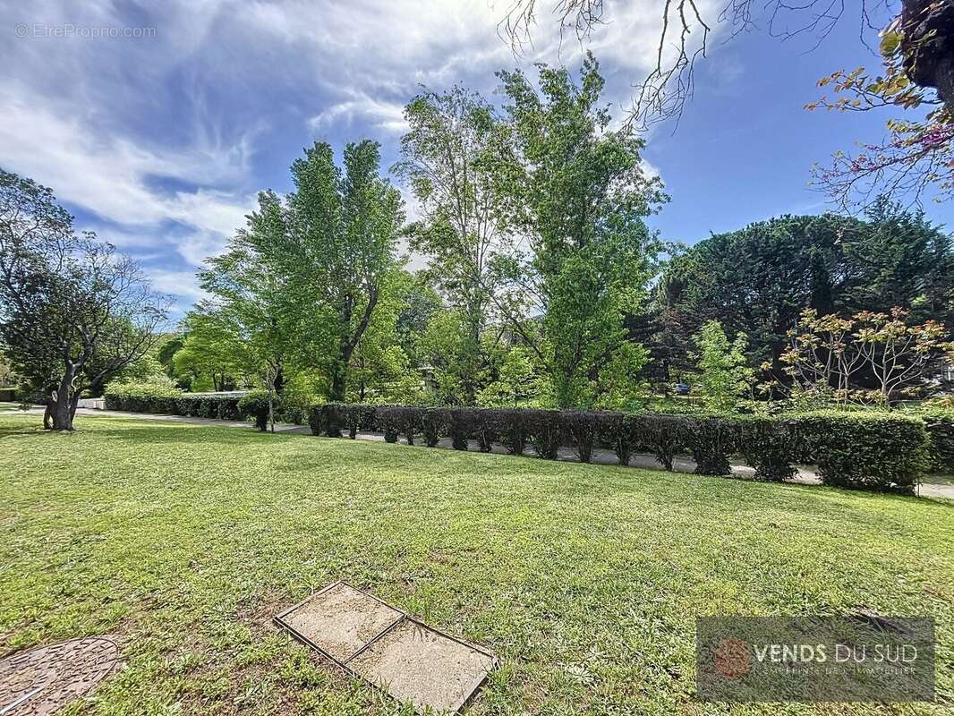 Appartement à LAMALOU-LES-BAINS