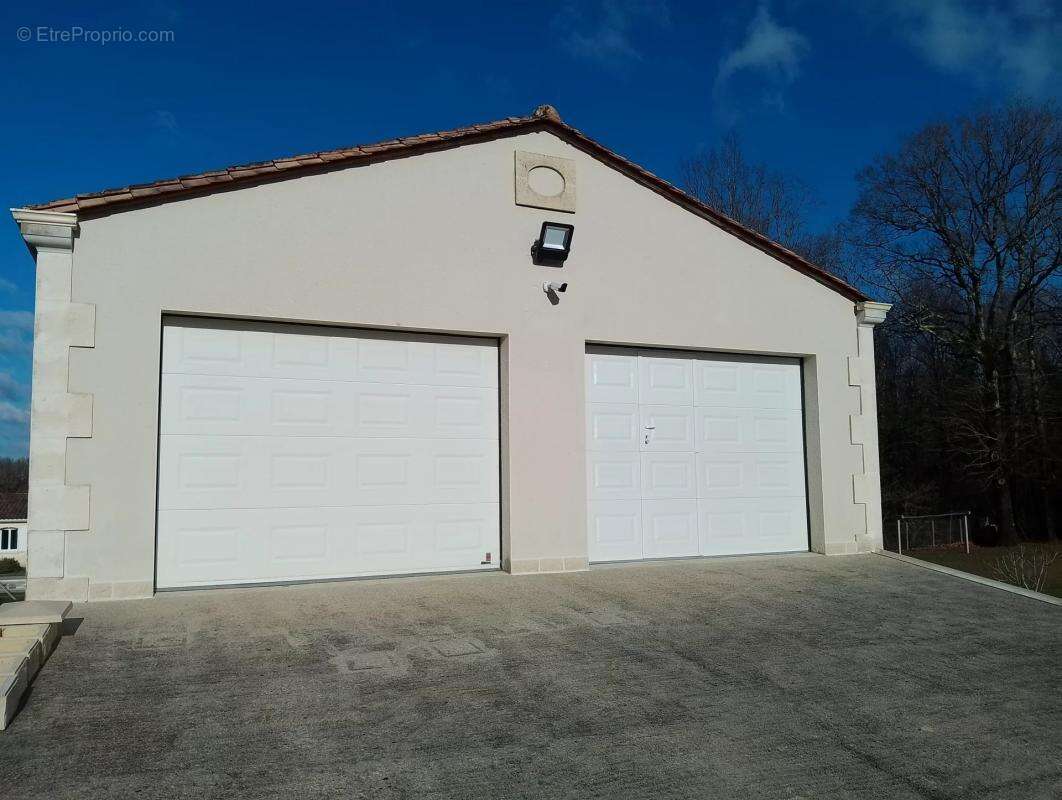 Maison à MOUTHIERS-SUR-BOEME