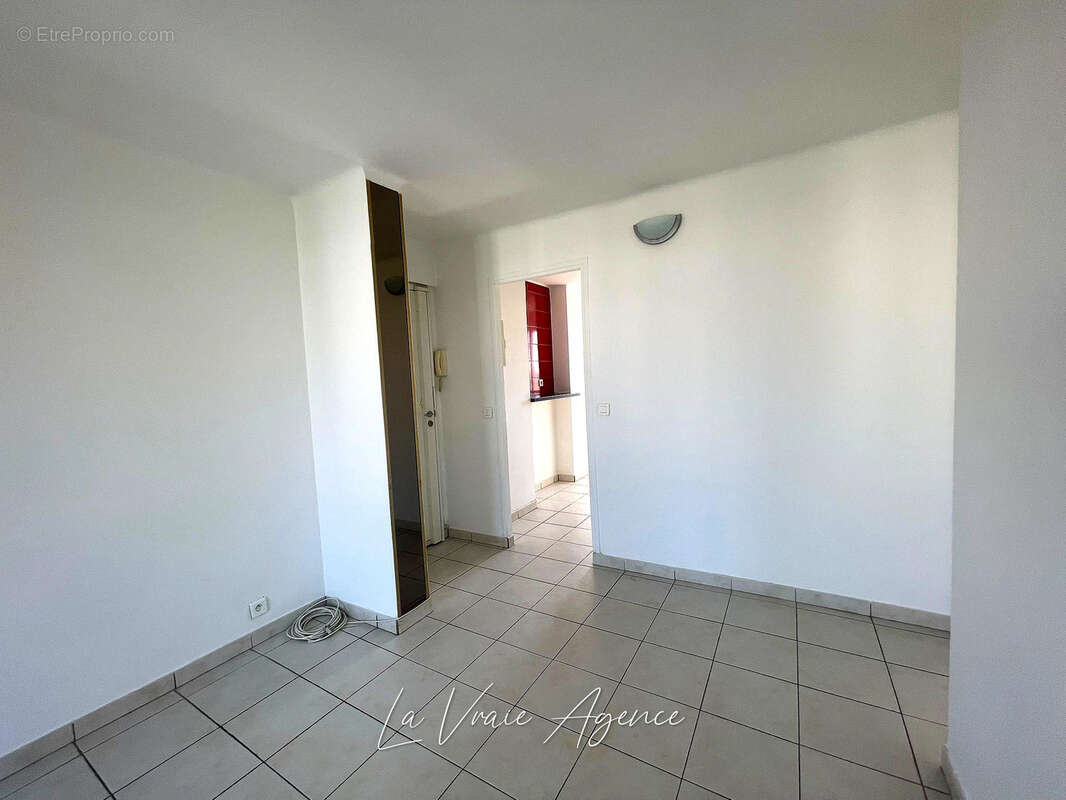 Appartement à MARSEILLE-4E