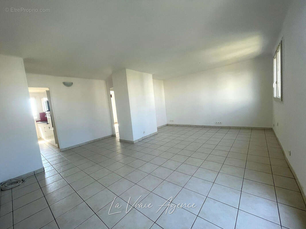 Appartement à MARSEILLE-4E
